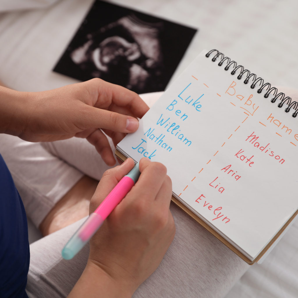 Geburt, Namensfindung, Babyname, Junge, Mädchen, Schwangerschaft, Baby, Mama-Sein, Elternschaft