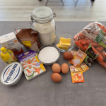 Karottenkuchen, Backen, Rezepte, einfach, Kinder, Beschäftigung, Ostern, Sommer, Geburtstag, Kaffeezeit, Familienzeit, Eltern, Mama-Sein, Zeit zusammen