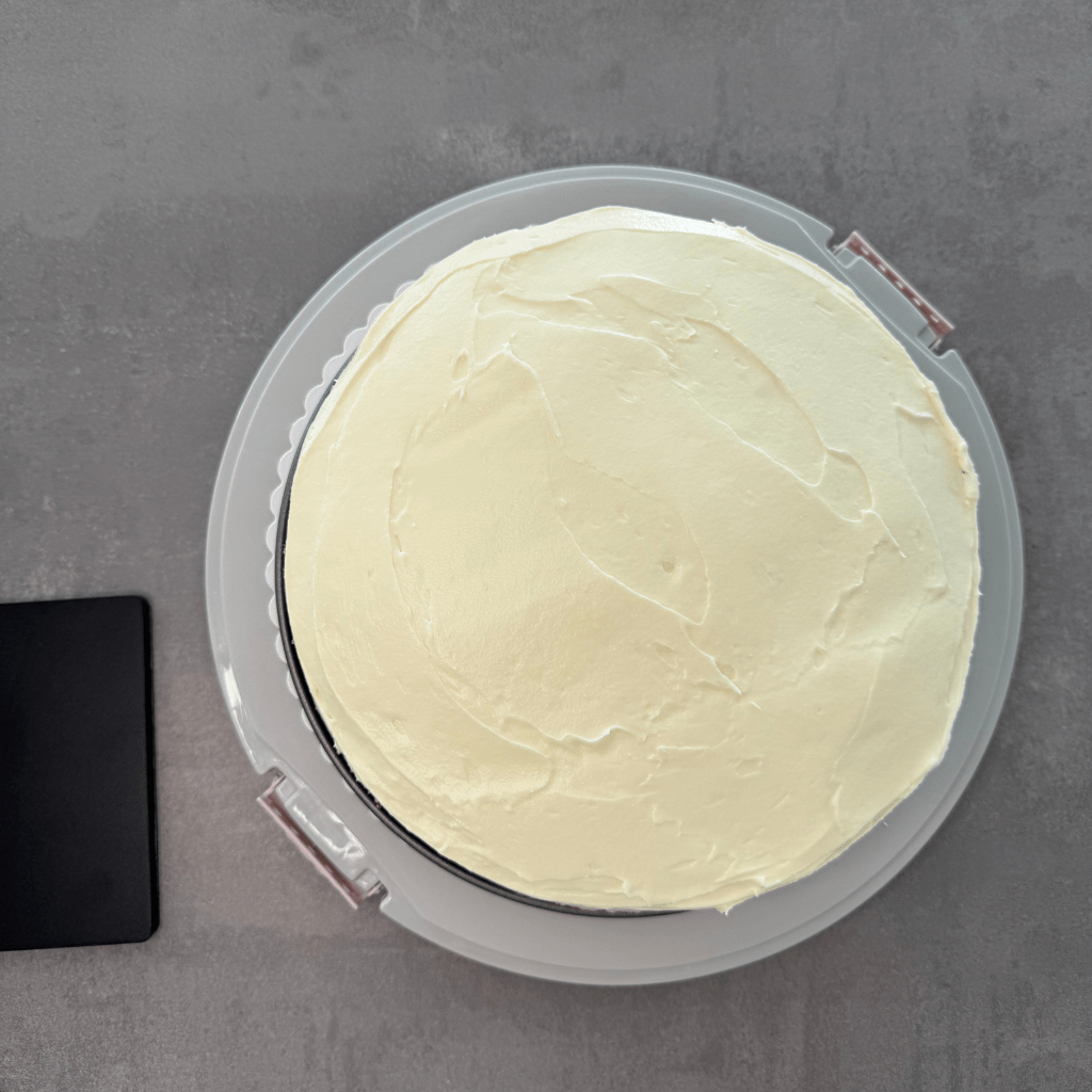 Karottenkuchen, Backen, Rezepte, einfach, Kinder, Beschäftigung, Ostern, Sommer, Geburtstag, Kaffeezeit, Familienzeit, Eltern, Mama-Sein, Zeit zusammen