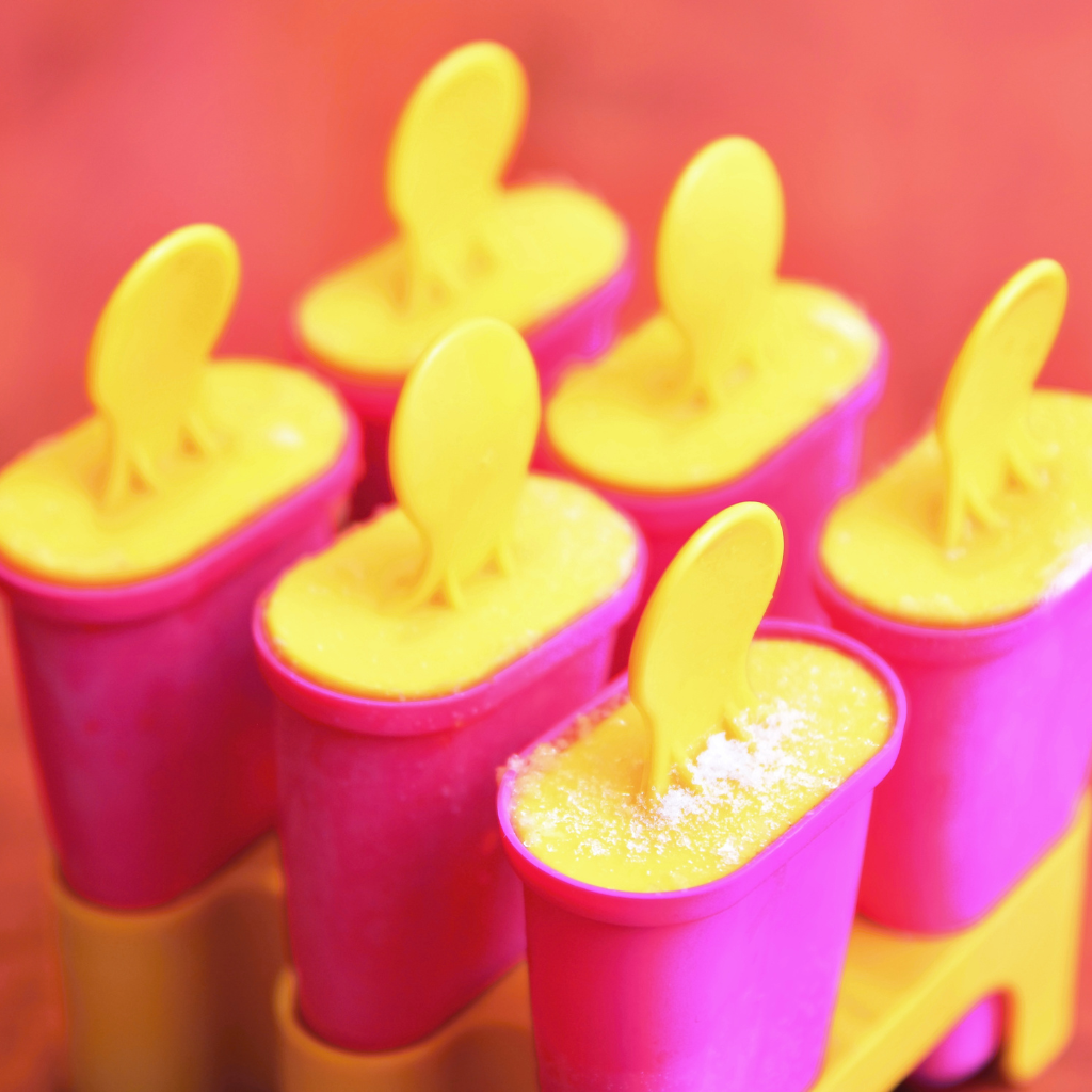 Eis, Eis selber machen, Eis am Stiel, ohne Zucker, Sommer, Familien, Familienleben, Eltern, Kinder, Urlaub, Sommerzeit